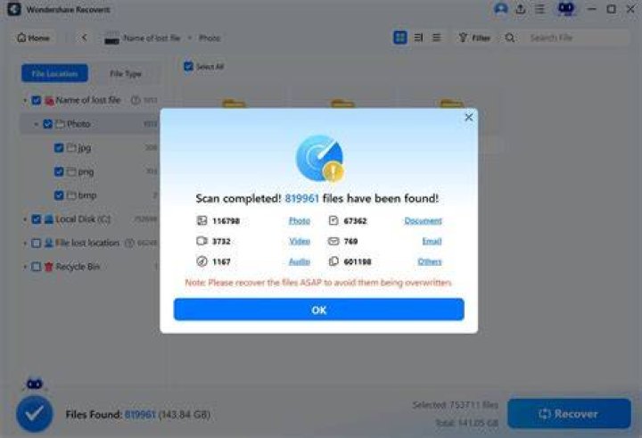 Bulk downloading archive media files
